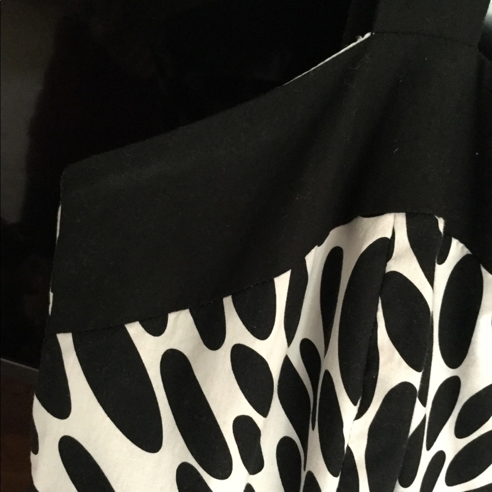 Beautiful Black & White Casual Sundress - Picture 8 of 8